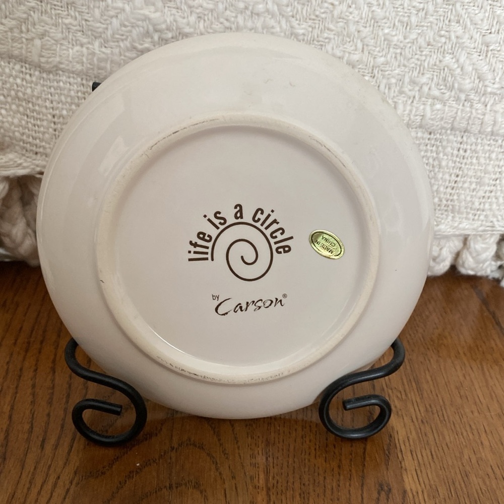 Carson Life is a circle decor plate - Picture 2 of 3